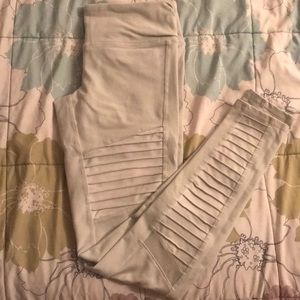 ALO Motto Leggings (NOT High Waist)